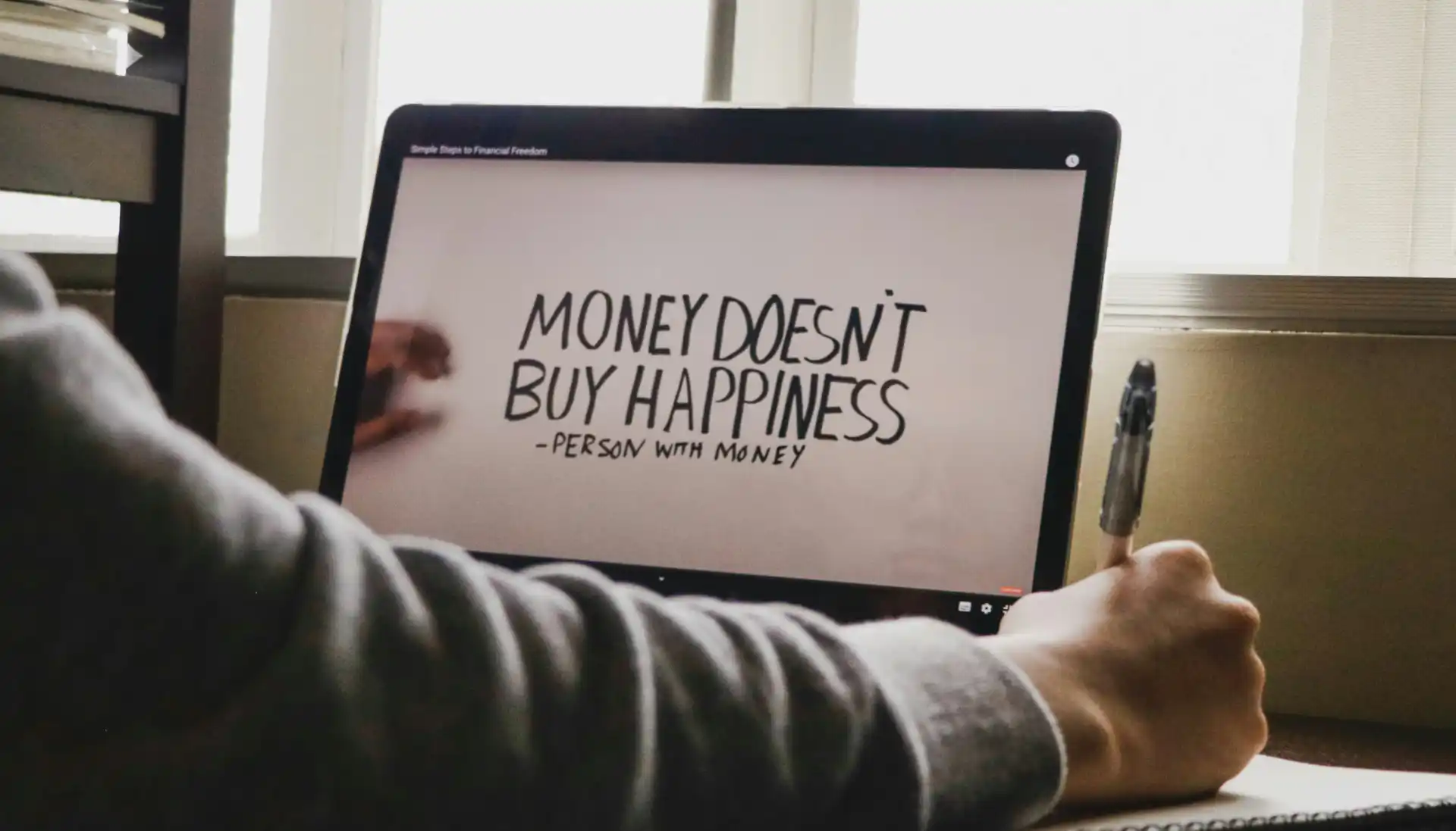 【データから読み解く】収入と幸福度の関連性